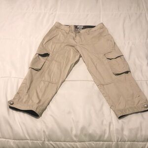 Cache khaki capris with brown accents and silver